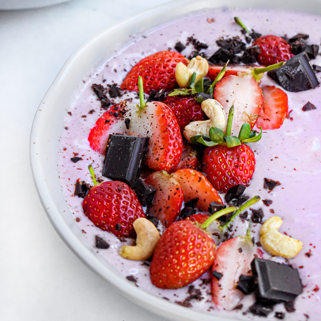 FUTURELIFE® IMMUNE SUPPORTING MIXED BERRY SMOOTHIE OAT BOWL